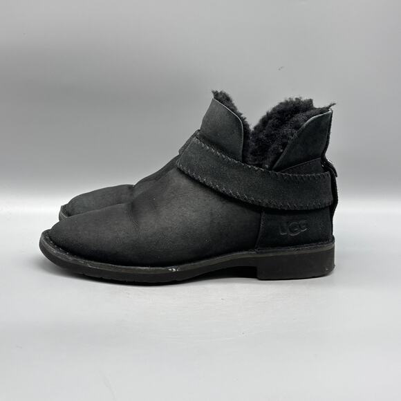UGG Boots Womens Size 7.5 Black Suede Shearling Lined Ankle Booties Strap Winter - Picture 3 of 9